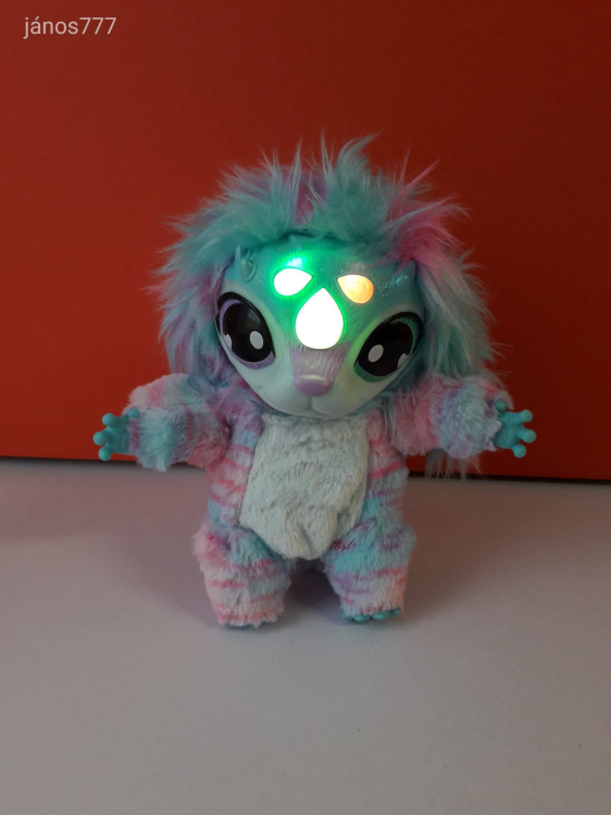 Eredeti Moose Magic Mixies plüss kisállat 17 cm-es kabala figura Hangot ad , világít ! EXTRA !!