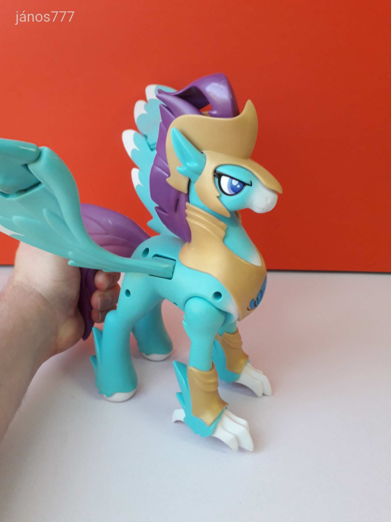 Hasbro My Little Pony HIPPOGRIFF 2017 Én Kicsi Pónim figura Óriás 30 cm Hangot ad mozog világít !!!!