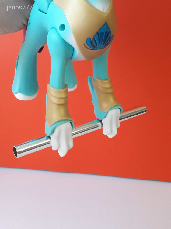Hasbro My Little Pony HIPPOGRIFF 2017 Én Kicsi Pónim figura Óriás 30 cm Hangot ad mozog világít !!!!