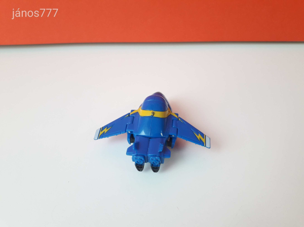 Eredeti Super Wings A Szárnyalók transformers átalakítható repülő Jerome !! 6,5x7x3cm