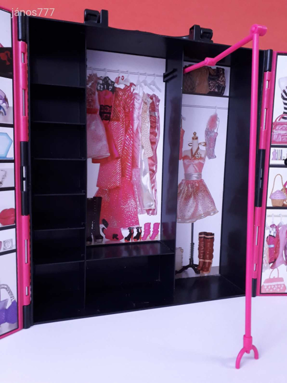 Eredeti Mattel 2011 Barbie hordozható gardrób szekrény ruha és kiegészítő tároló !