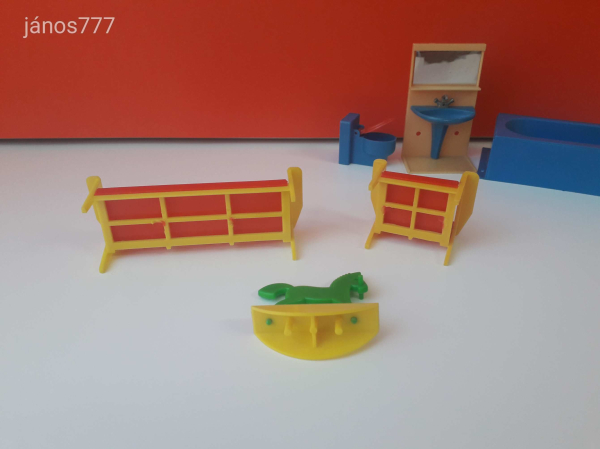 Vintage baba BÚTOR szett retro babaház játék kiegészítő Nappali + fürdőszoba , kanapé fotel wc kád