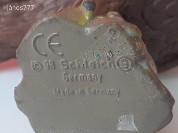 Eredeti Schleich Sas madár állatfigura ! 7x6,5cm ! 1998-as kiadás !! Schleich 16701