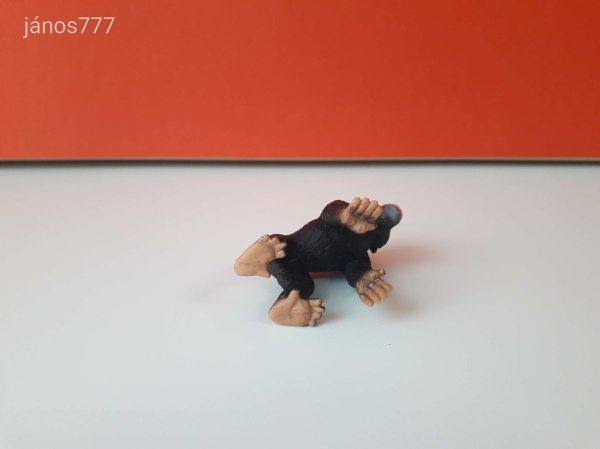 Eredeti Schleich majom csimpánz állatfigura ! 6x5cm !