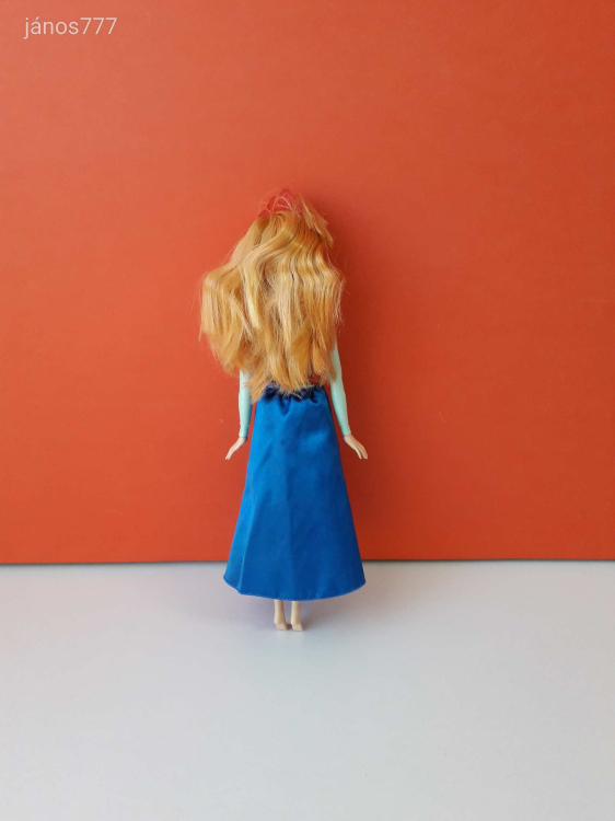 Eredeti Mattel Disney Princess Frozen Jégvarázs Anna hercegnő baba 29 cm-es