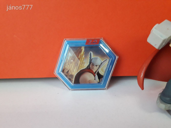 Eredeti Disney Infinity 2.0 Marvel Thor játékfigura + Power Disc !!
