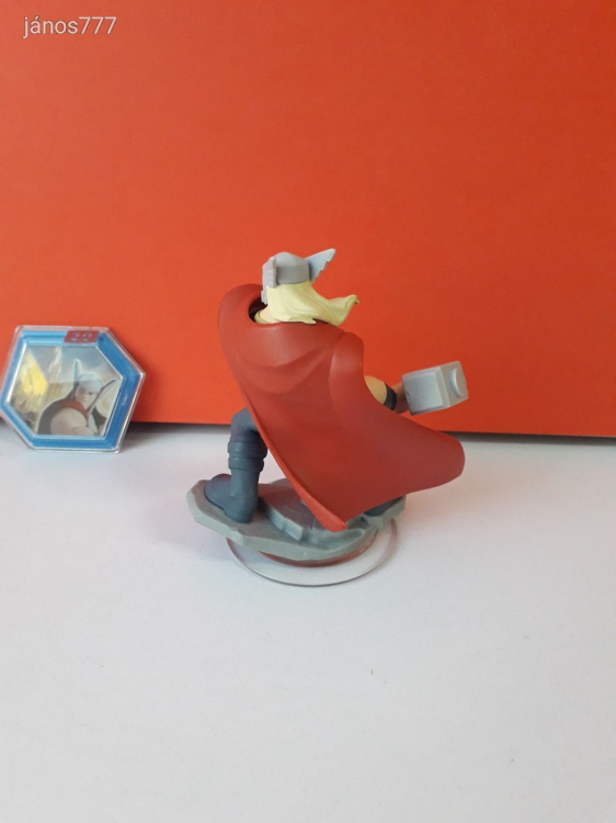 Eredeti Disney Infinity 2.0 Marvel Thor játékfigura + Power Disc !!