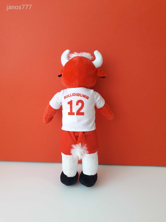 Eredeti Red Bull bika Bullidibumm Salzburg foci futball kabala 36 cm-es plüss figura ! EXTRA