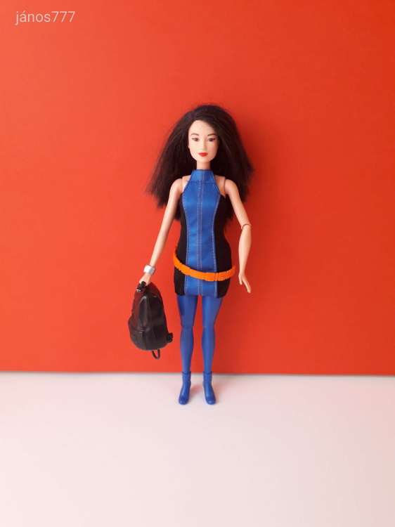 Eredeti Mattel Barbie baba játékbaba Spy Squad Renee Barbie Titkos Ügynök baba EXTRA