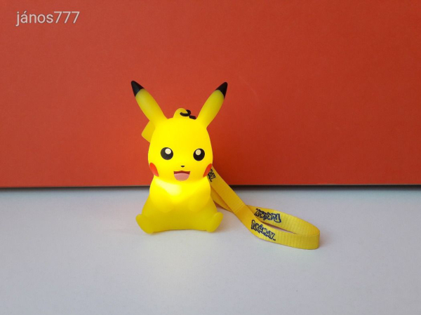 Eredeti Pokémon Pikachu Nintendo világító figura !! 9cm
