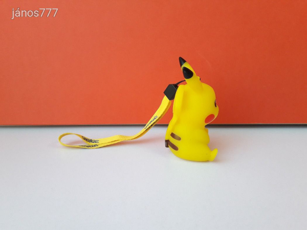 Eredeti Pokémon Pikachu Nintendo világító figura !! 9cm