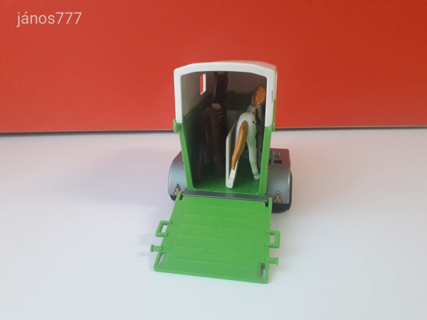 Eredeti Playmobil Lószállító utánfutó + 2db ló csomag !!