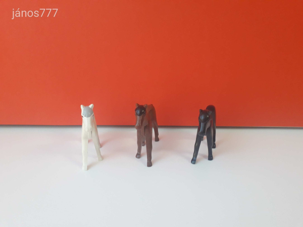 Eredeti Playmobil 3db ló állatfigura !!