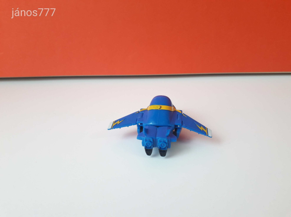 Eredeti Super Wings A Szárnyalók transformers átalakítható repülő Jerome !! 6,5x7x3cm