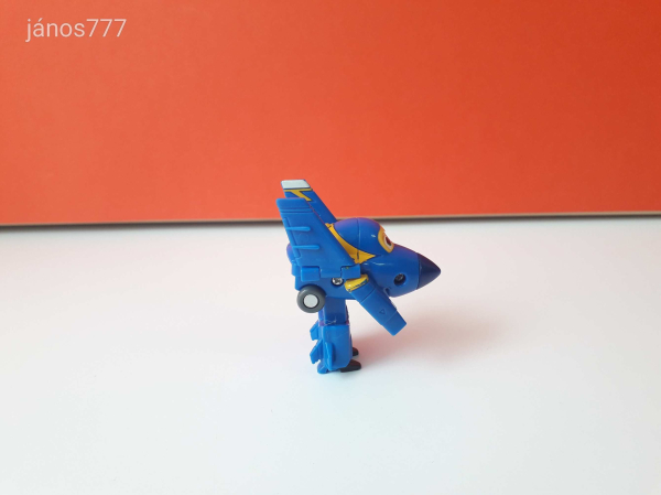 Eredeti Super Wings A Szárnyalók transformers átalakítható repülő Jerome !! 6,5x7x3cm