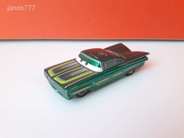 Eredeti Mattel Disney Verdák Villám barátja Ramone fém kisautó ! 8,5cm ! CARS