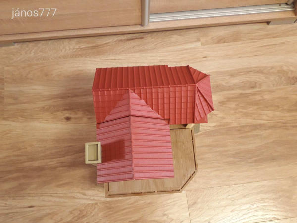 Eredeti Sylvanian Families nagy ház világítással berendezéssel figurákkal !!