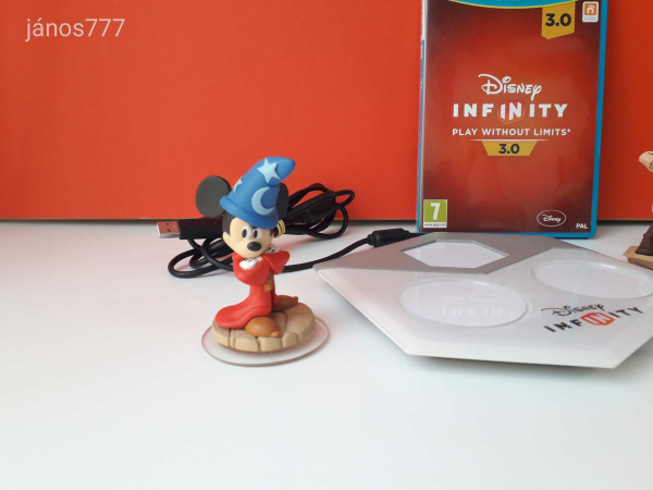 Eredeti Nintendo Wii U Infinity 3.0 konzol játék Star Wars és Mickey Mouse figurákkal + talppal !!