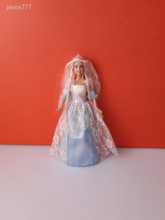 Barbie baba típusú DF A01 jelzésű játékbaba !
