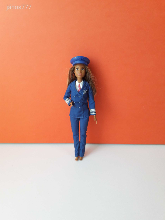 Eredeti Mattel Barbie baba Barbie játékbaba repülőgép PILÓTA baba ! - INDONESIA 2016 / 2011