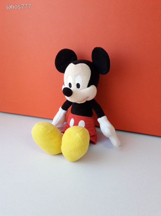 Eredeti Disney Mickey Mouse Miki Egér plüss kabala figura ! 31 cm-es plüssfigura ! EXTRA