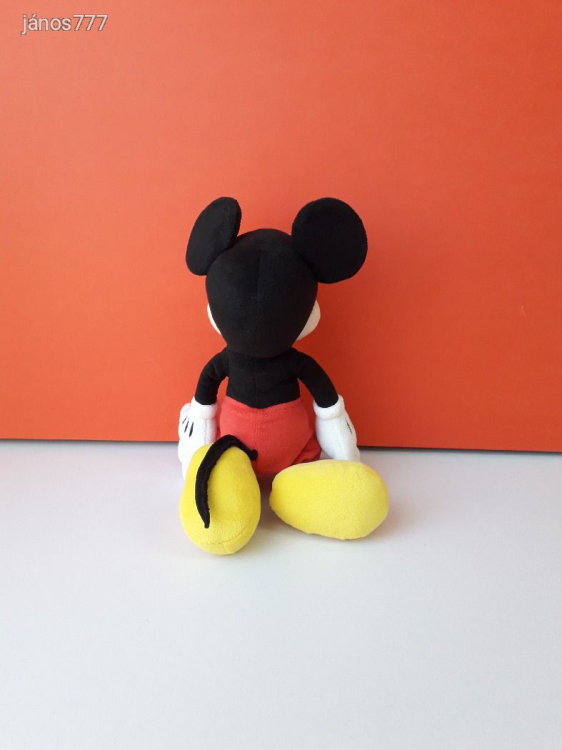 Eredeti Disney Mickey Mouse Miki Egér plüss kabala figura ! 31 cm-es plüssfigura ! EXTRA