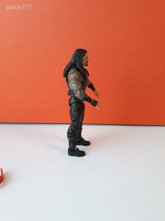 Eredeti Mattel 2011 WWE pankrátor Roman Reigns akciófigura !!! 18cm