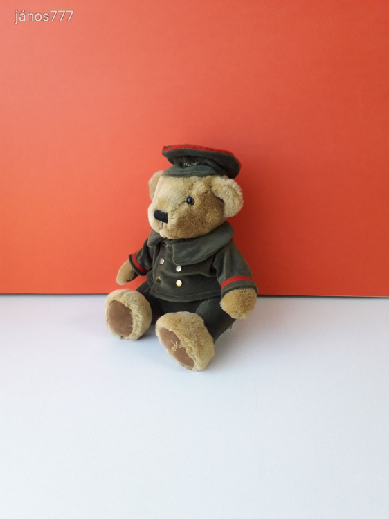 Eredeti HARRODS maci angol mackó 25 cm-es plüss kabala figura Harrods Knightsbridge medve EXTRA