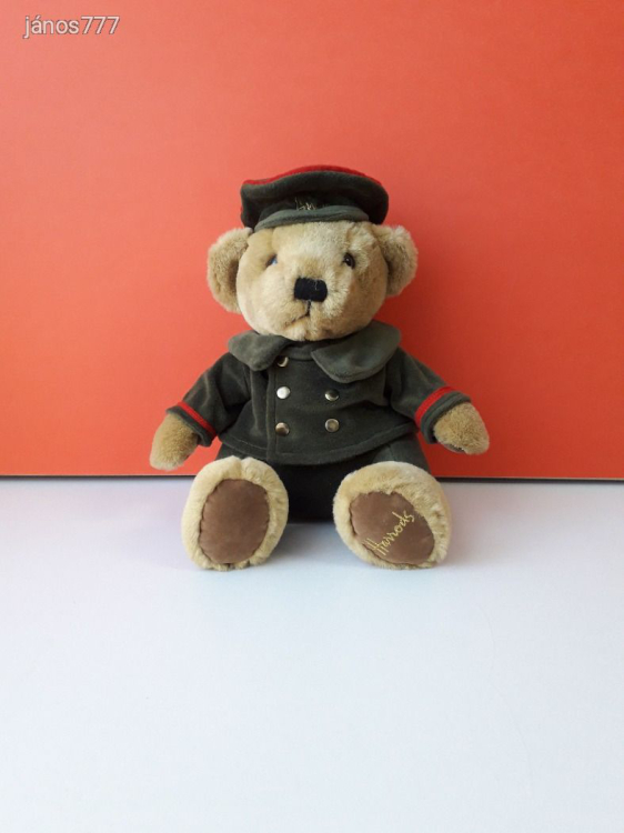 Eredeti HARRODS maci angol mackó 25 cm-es plüss kabala figura Harrods Knightsbridge medve EXTRA