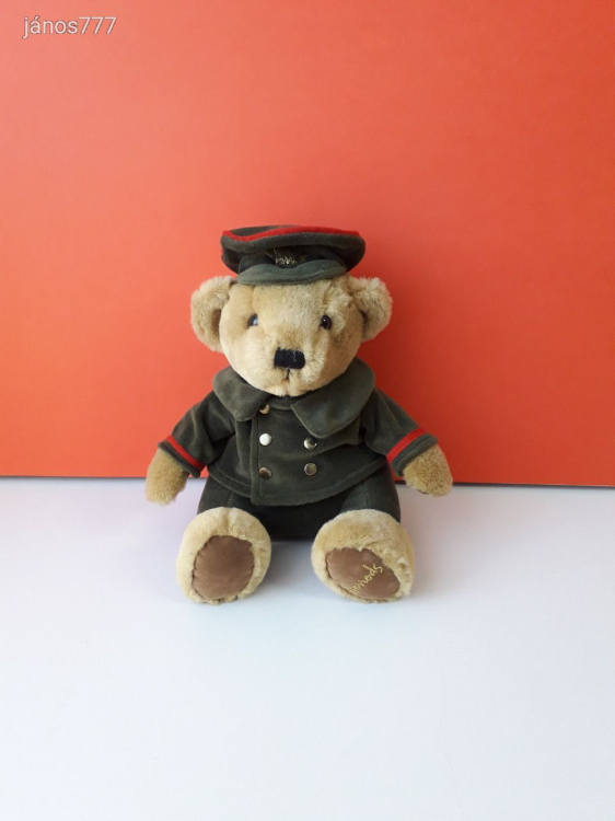 Eredeti HARRODS maci angol mackó 25 cm-es plüss kabala figura Harrods Knightsbridge medve EXTRA