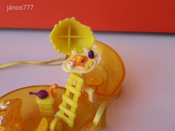 Eredeti Bluebird 2000 Polly Pocket Fruit Surprises Lemon vintage szelence retro játéktér NYAKLÁNC !!