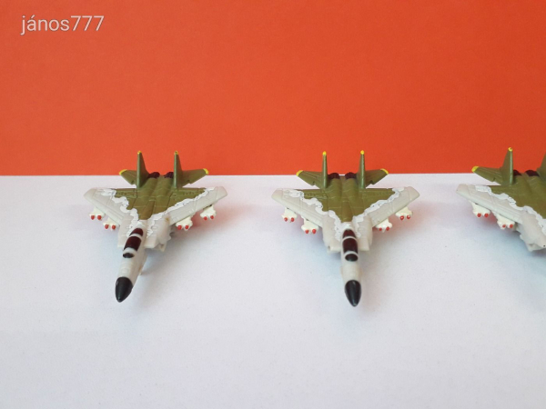 Eredeti Hasbro Micro Machines G.I.Joe Air Squadron 4db vadászgép katonai jármű repülő !! Military