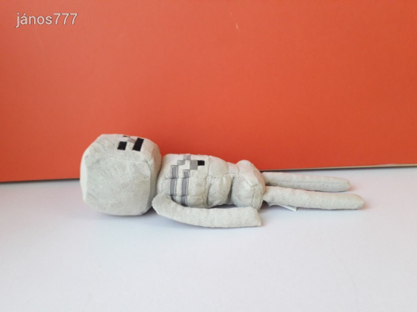 Eredeti Mojang MINECRAFT CSONTVÁZ Skeleton plüss kabala 33 cm-es plüssfigura ! EXTRA !