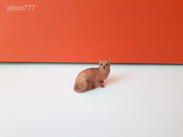 Eredeti Bully Macska állatfigura !! 4,5x4cm ! 1988-as kiadás !!