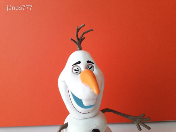 Eredeti Disney Jégvarázs mese szereplő Olaf hóember !! Extra !! 22cm