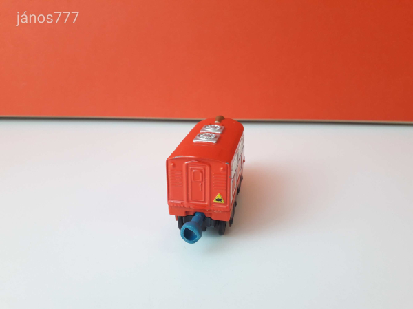Eredeti Chuggington Pályaudvar  Wilson mozdony fém vonat ! 10cm