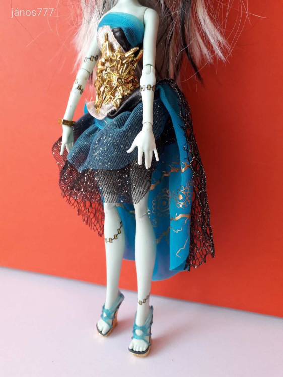 Eredeti Mattel Monster High baba 13 Wishes Frankie Stein játékbaba figura ! EXTRA