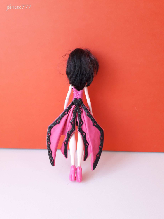 Eredeti Mattel Monster High baba Draculaura játékbaba figura - Ghoul to Bat Draculaura