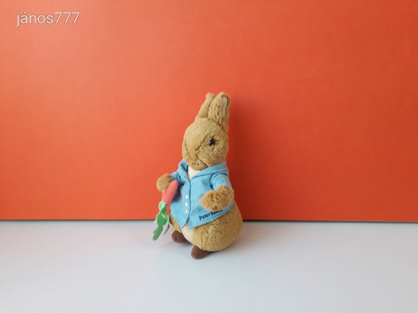Eredeti Beatrix Potter Peter Rabbit Nyúl Péter mese szereplő plüss kabala 22 cm-es figura EXTRA