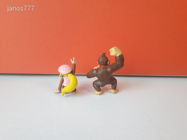 Eredeti Nintendo Donkey Kong és Dixie Kong figura együtt !!!