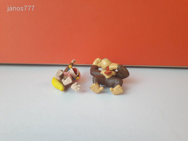 Eredeti Nintendo Donkey Kong és Dixie Kong figura együtt !!!