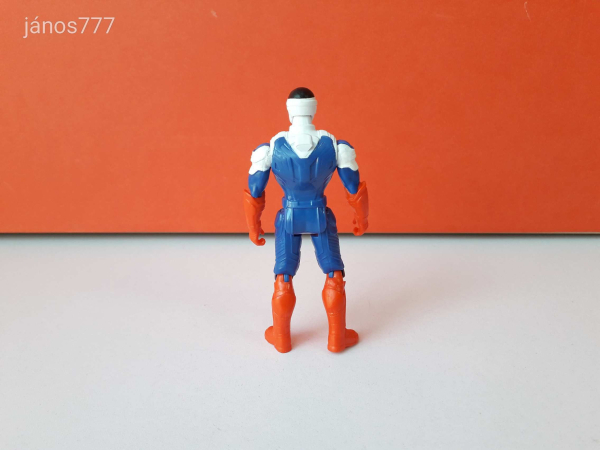 Eredeti Hasbro Marvel Amerika Kapitány akciófigura !! 10cm