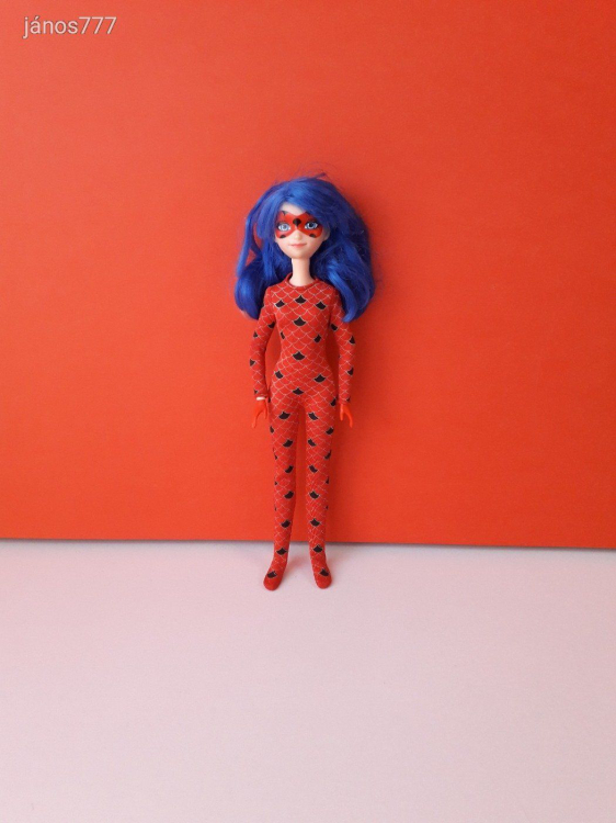 Eredeti Bandai Miraculous Katicabogár Katicalány szuperhős figura 27 cm-es lány baba EXTRA
