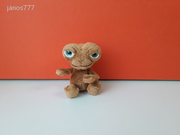 Universal Studios E.T. a Földönkívüli E. T. THE EXTRA-TERRESTRIAL 16 cm plüss kabala figura