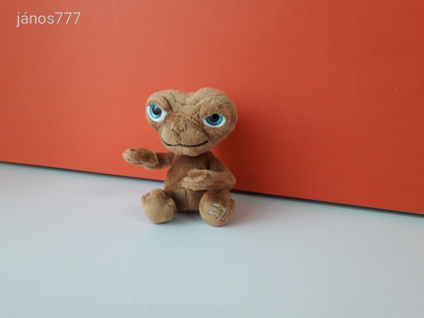 Universal Studios E.T. a Földönkívüli E. T. THE EXTRA-TERRESTRIAL 16 cm plüss kabala figura