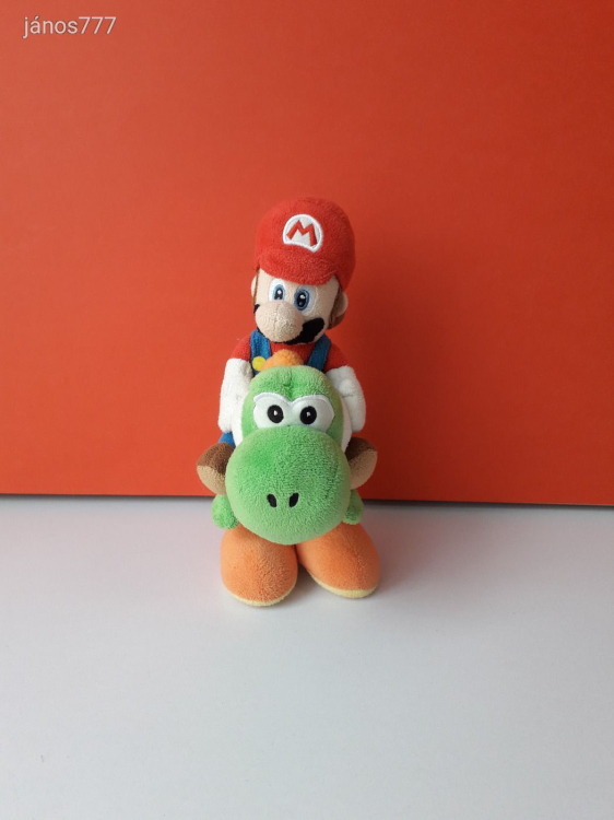 Eredeti Nintendo SUPER MARIO és YOSHI plüssfigura 22 cm-es plüss kabala figura EXTRA !!