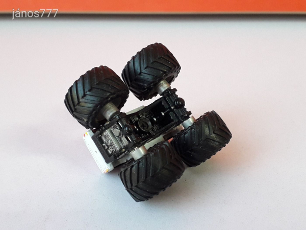 Eredeti GALOOB 1990 Micro Machines Monster Truck Ford Bronco Undertaker autó !!