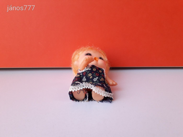 Eredeti Hong Kong baba vintage retro kabala figura 10 cm-es lány baba ! EXTRA !