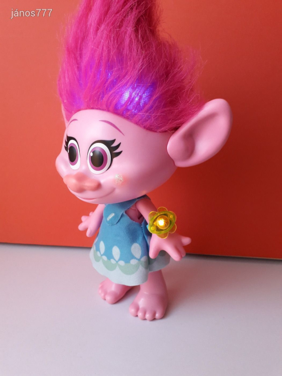 Eredeti Hasbro TROLLOK Troll kabala 37 cm-es interaktív figura ! Énekel - beszél - világít ! EXTRA !