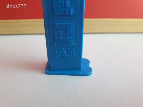 990 forintos vásár !! Eredeti PEZ cukorkatartó adagoló focilabda labda figura !! PEZ tartó